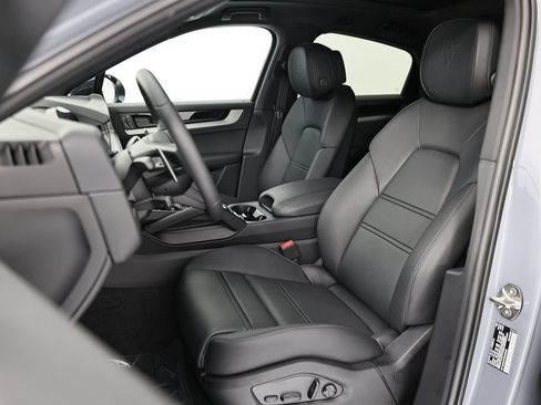 New 2026 Porsche Cayenne Coupe AWD/4WD image 5