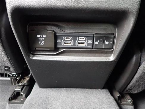 Used 2023 Jeep Grand Cherokee 4WD 4xe image 11