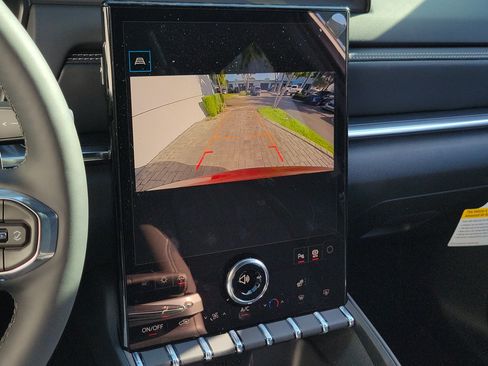 New 2027 GMC Terrain Elevation FWD image 29