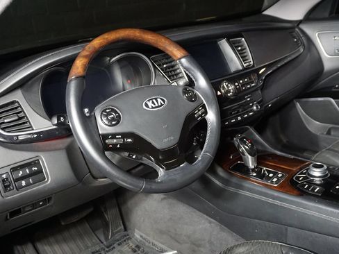 Used 2016 Kia K900 Luxury RWD image 15