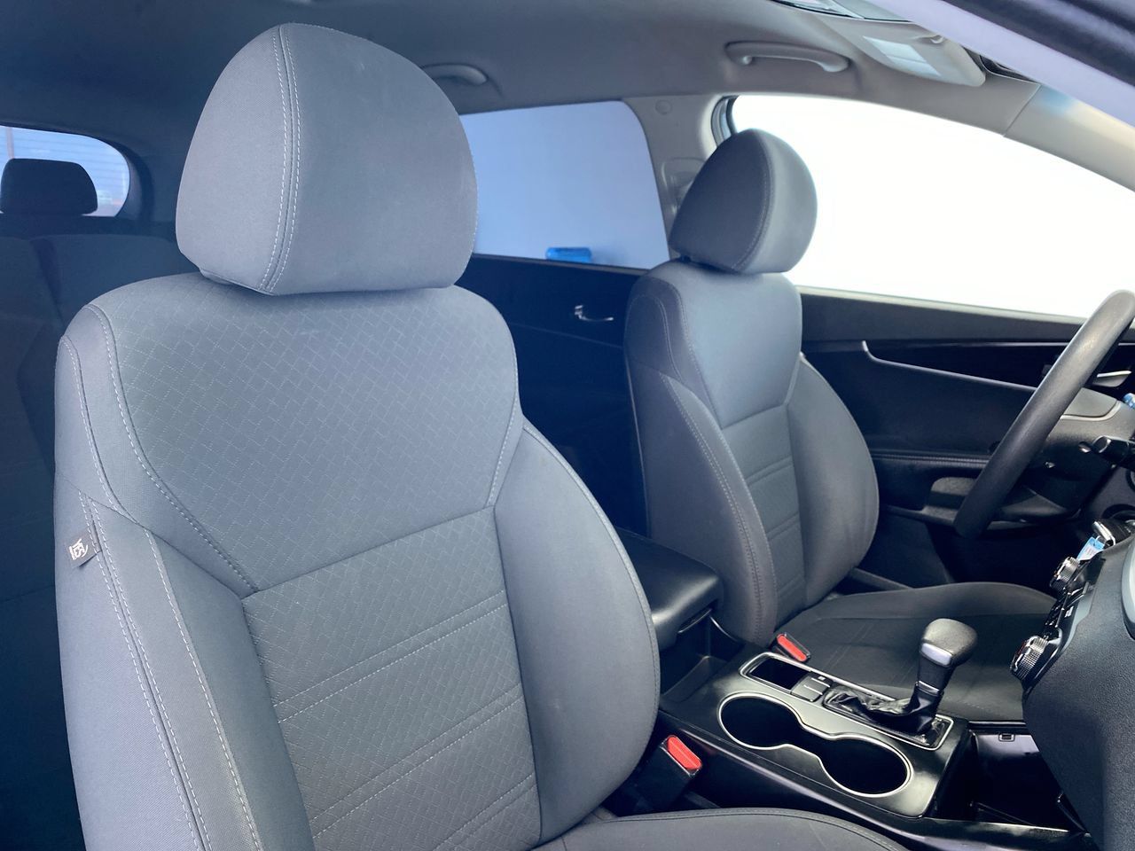 Used 2019 Kia Sorento FWD image 30