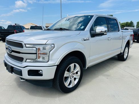 Used 2019 Ford F150 Platinum w/ Equipment Group 701A Luxury AWD/4WD image 41