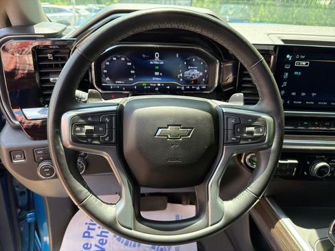 Used 2024 Chevrolet Silverado 1500 RST AWD/4WD image 19