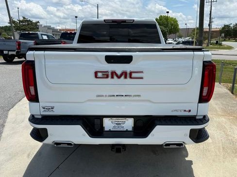 Used 2021 GMC Sierra 1500 AT4 w/ Technology Package AWD/4WD image 10