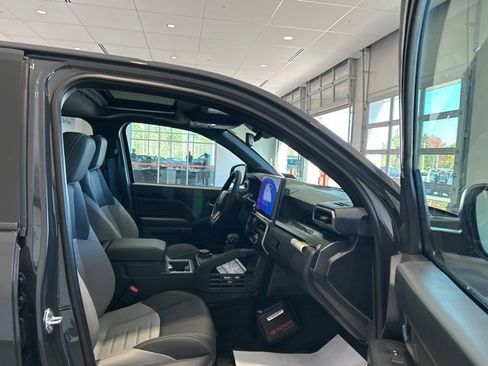 New 2025 Toyota Tacoma TRD Off-Road image 17