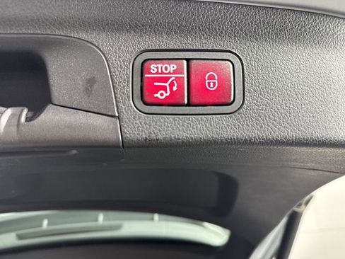 Used 2020 Mercedes-Benz GLE 450 4MATIC image 33