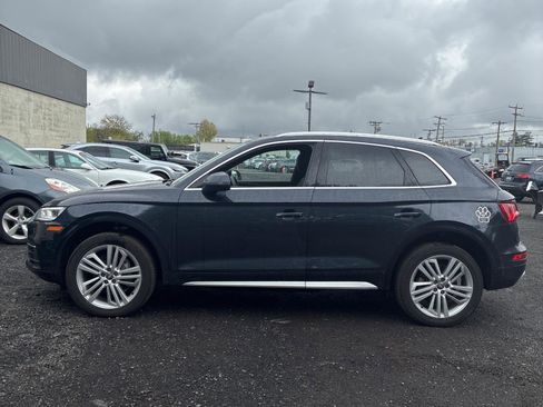 Used 2020 Audi Q5 2.0T Premium Plus w/ Premium Plus Package AWD/4WD image 2