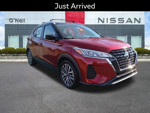 Certified 2021 Nissan Kicks SV w/ Exterior Package image 1