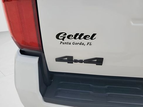 Used 2025 Toyota Tacoma TRD Sport image 40