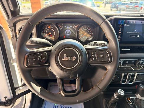 Used 2024 Jeep Wrangler Unlimited Sport AWD/4WD image 20
