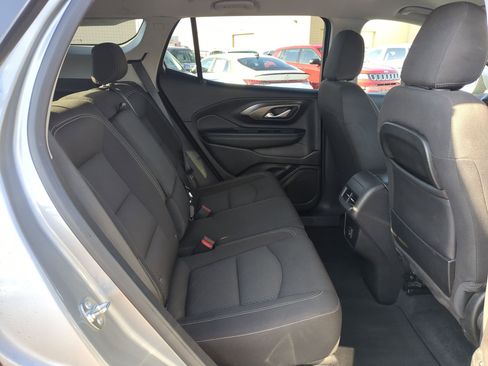 Used 2024 GMC Terrain SLE image 32