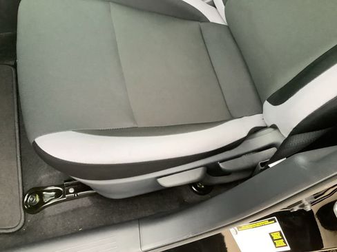 Used 2025 Nissan Versa S w/ Trunk Package image 25