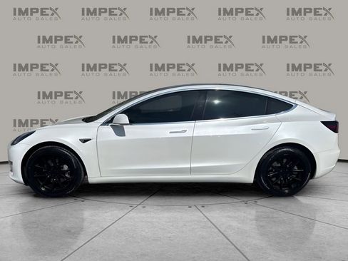 Used 2020 Tesla Model 3 Standard Range Plus image 2