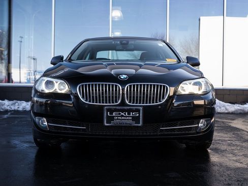Used 2013 BMW 550i xDrive Sedan image 2