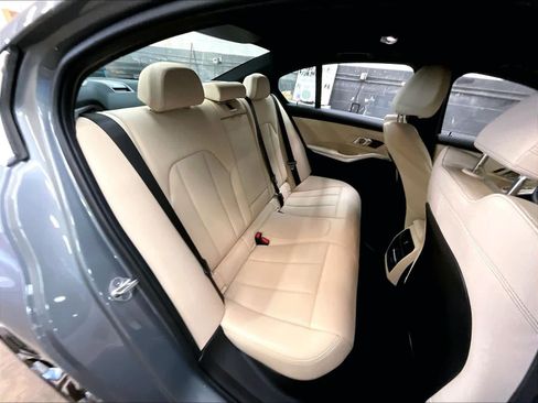 Used 2026 BMW 330i Sedan w/ Premium Package RWD image 30