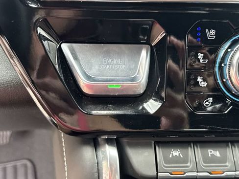 Used 2025 GMC Sierra 1500 Denali Ultimate AWD/4WD image 17