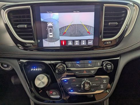 New 2026 Chrysler Pacifica Pinnacle w/ Trailer Tow Group image 25