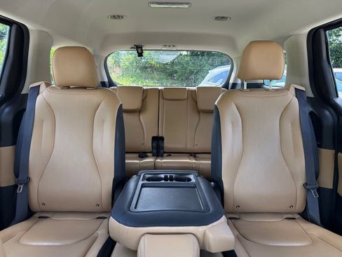 Certified 2024 Kia Carnival LX FWD image 48