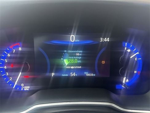 Used 2022 Toyota Corolla Cross XLE image 11