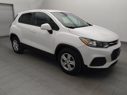 Used 2021 Chevrolet Trax LS w/ Tint and Cruise Package image 11