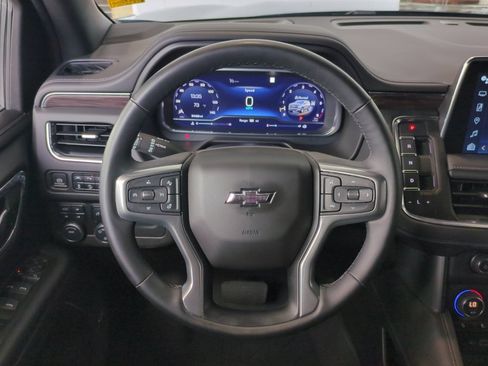 Used 2023 Chevrolet Tahoe Z71 w/ Luxury Package AWD/4WD image 15