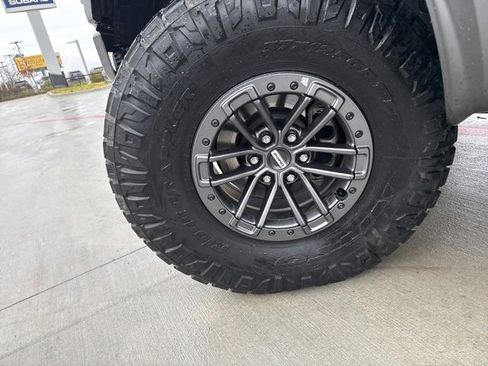 Used 2019 Ford F150 Raptor w/ Equipment Group 802A Luxury image 5