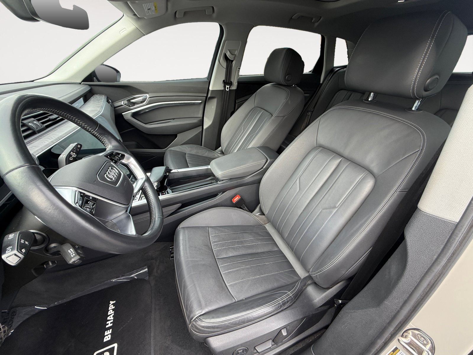 Used 2021 Audi e-tron Premium w/ Convenience Plus Package AWD/4WD image 10