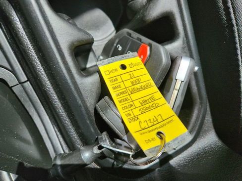 Used 2021 Jeep Wrangler Sport S image 18