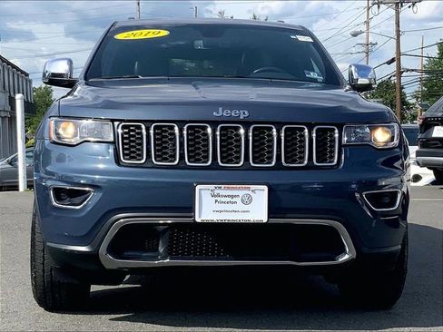 Used 2019 Jeep Grand Cherokee Limited AWD/4WD image 8