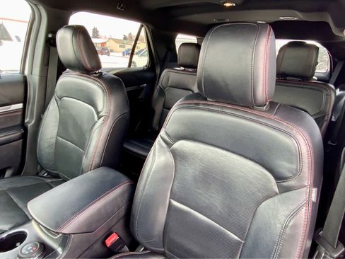 Used 2019 Ford Explorer Sport image 26