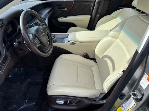 Used 2020 Lexus LS 500 image 9