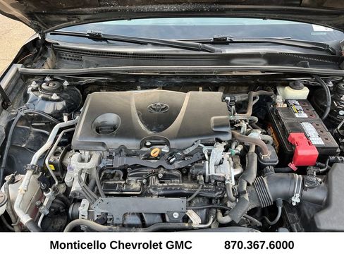 Used 2018 Toyota Camry LE image 29