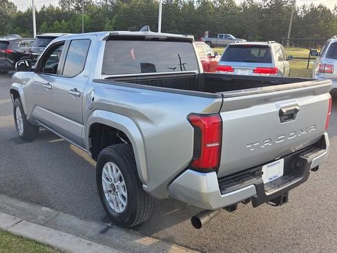 Used 2024 Toyota Tacoma SR5 image 11