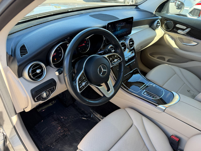 Used 2021 Mercedes-Benz GLC 300 w/ Premium Package image 11