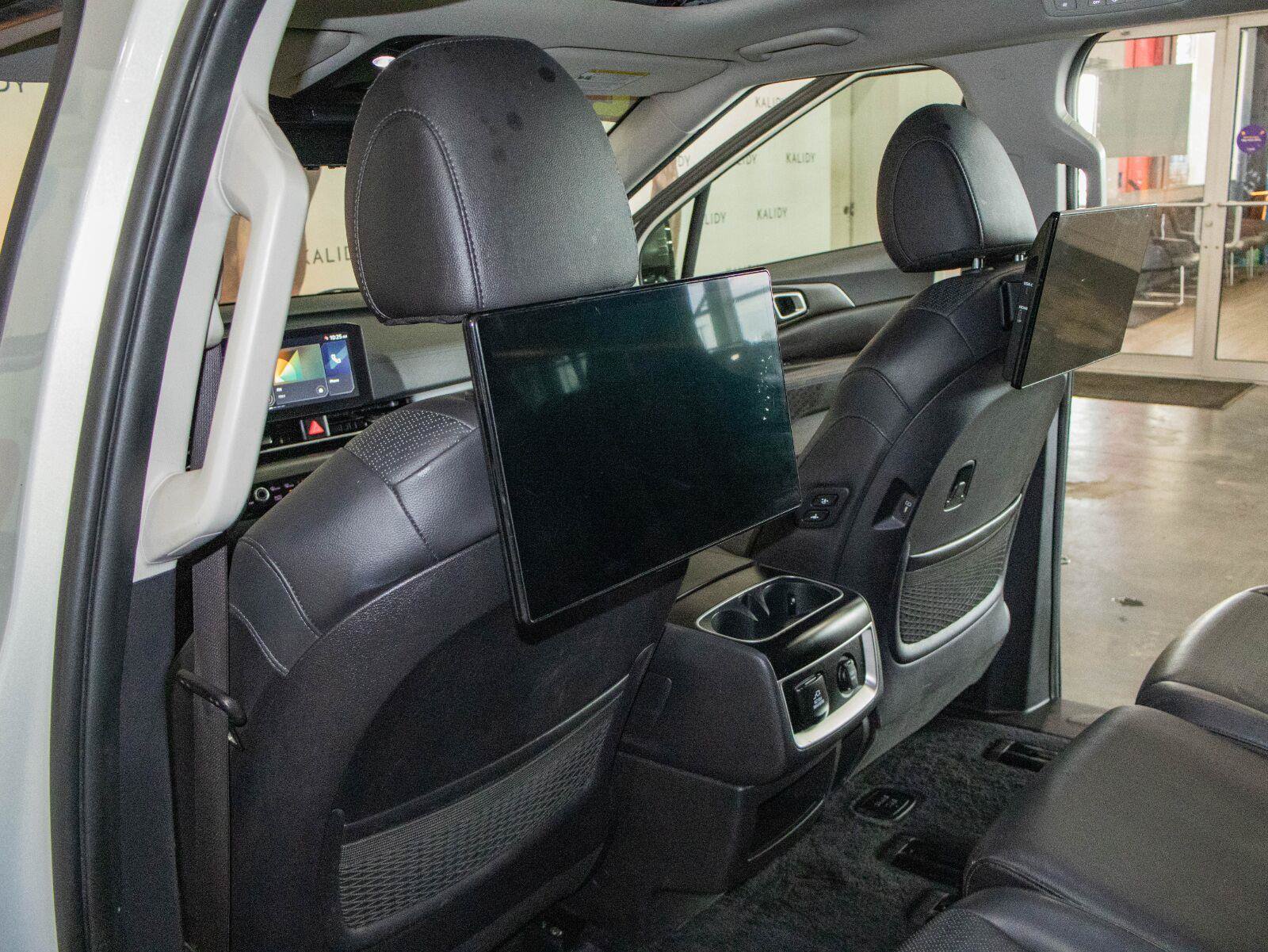 Used 2025 Kia Carnival SX Prestige FWD image 10