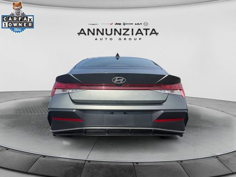 Used 2025 Hyundai Elantra SEL FWD image 4