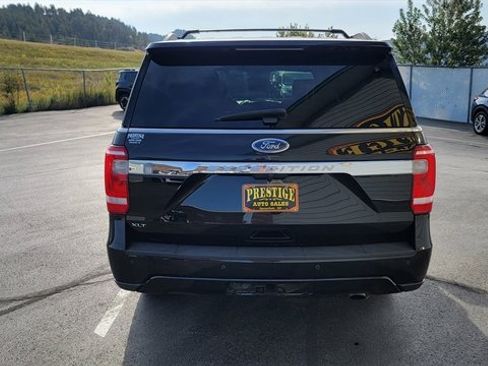 Used 2020 Ford Expedition XLT w/ Equipment Group 202A image 5