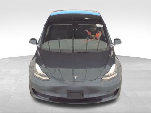 Used 2020 Tesla Model 3 Performance image 2
