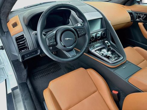 Used 2024 Jaguar F-TYPE Coupe AWD image 9