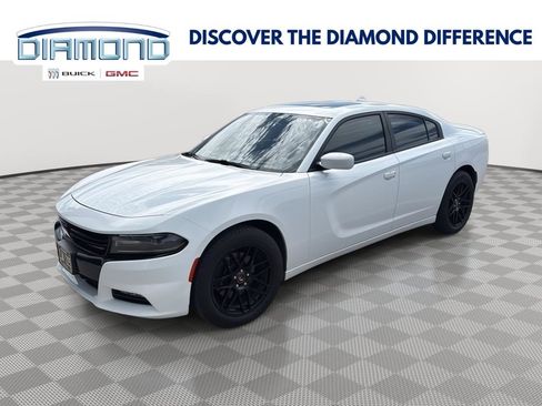 Used 2017 Dodge Charger SXT w/ AWD Plus Group image 1