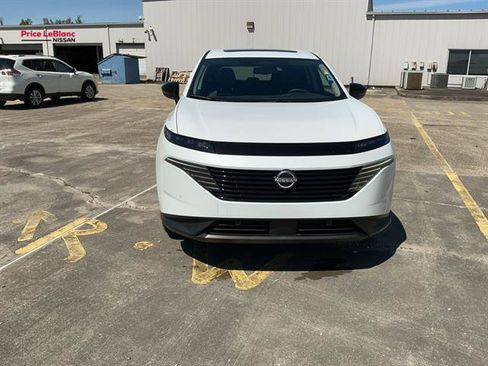 Used 2025 Nissan Murano SL image 2