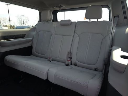 Used 2024 Jeep Wagoneer Series III w/ Premium Group I AWD/4WD image 48