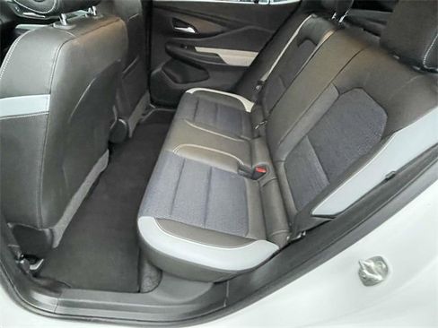 Used 2024 Buick Envista Preferred w/ Convenience I Package image 11