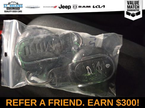 Used 2020 MINI Cooper 4-Door Hardtop w/ Storage Package image 11