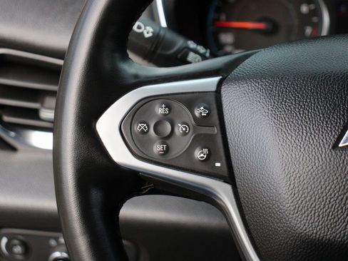 Used 2023 Chevrolet Traverse RS image 26