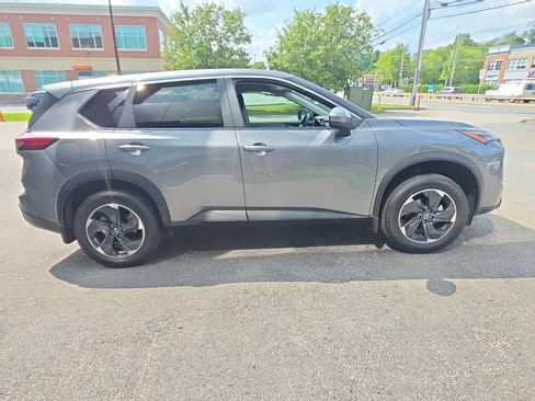 Used 2026 Nissan Rogue SV AWD/4WD image 7