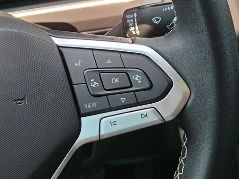Certified 2023 Volkswagen Tiguan SE w/ Panoramic Sunroof Package FWD image 26