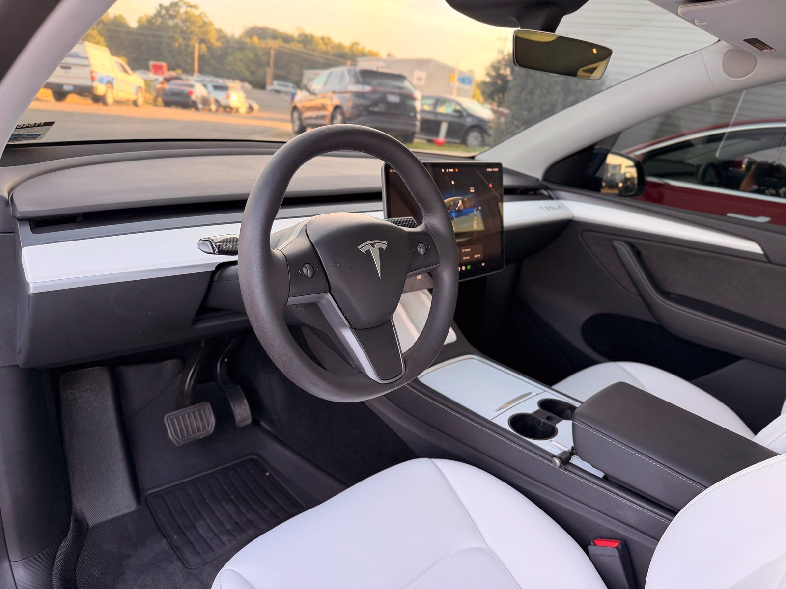 Used 2023 Tesla Model Y Long Range AWD/4WD image 17
