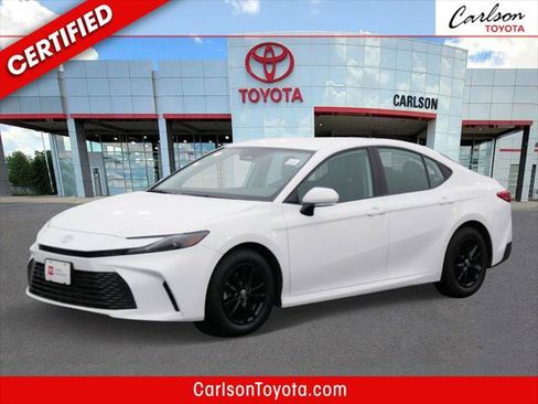 Certified 2025 Toyota Camry LE image 1