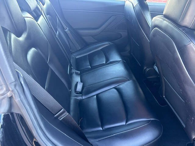 Used 2018 Tesla Model 3 Mid Range RWD image 19